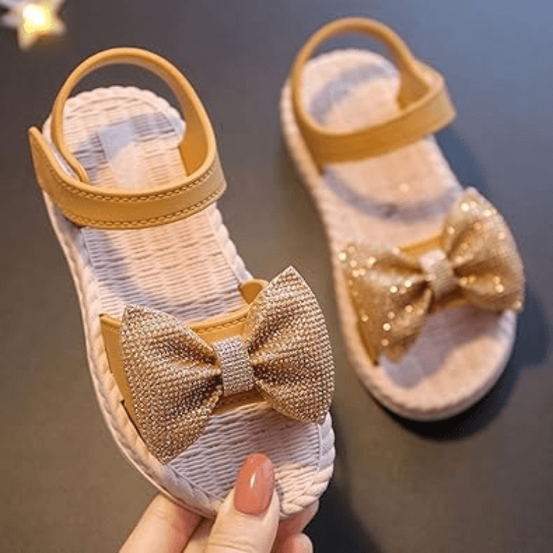 Sandália Infantil Feminina com laço- Onde o Encanto Encontra o Conforto!