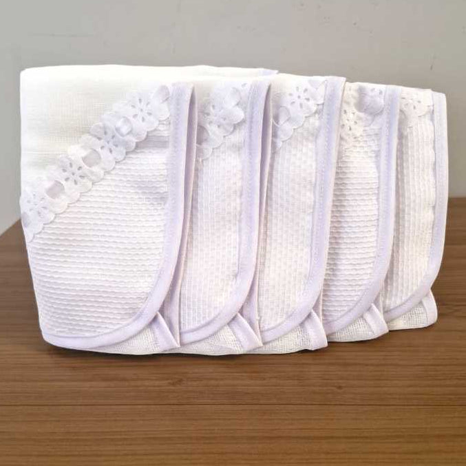 kit com 5 Fraldinhas De boca 100% Algodão Com Porta Chupeta